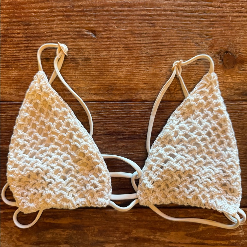 ACACIA bikini top.